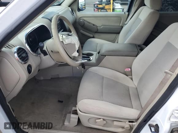 ✅ 2006 Ford Explorer XLS • VIN: 1FMEU72E66UB03853 • Lot: 71320315. Wystawiony na Copart z przebiegiem 171 486 mil. Bezpłatny archiwum sprzedaży aukcyjnych z USA i szczegółowy raport historii pojazdu na DreamBid. Zdjęcie 7.