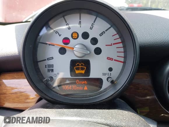 2011 MINI Hardtop with VIN WMWSU3C55BT181956, listed as a IAAI auction lot 42564011 with 106,430 mi miles and . Bid and sale history available at DreamBid. Image 15.