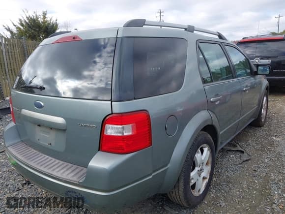 ✅ 2005 Ford Freestyle Limited • VIN: 1FMZK061X5GA28433 • Lot: 43727768. Wystawiony na IAAI z przebiegiem 195 570 mil. Bezpłatny archiwum sprzedaży aukcyjnych z USA i szczegółowy raport historii pojazdu na DreamBid. Zdjęcie 4.