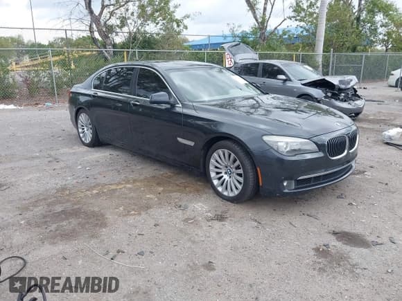 ✅ 2012 BMW 7 Series 750Li • VIN: WBAKB8C52CDX20452 • Lot: 41770824. Wystawiony na IAAI z przebiegiem 80 281 mil. Bezpłatny archiwum sprzedaży aukcyjnych z USA i szczegółowy raport historii pojazdu na DreamBid. Zdjęcie 1.
