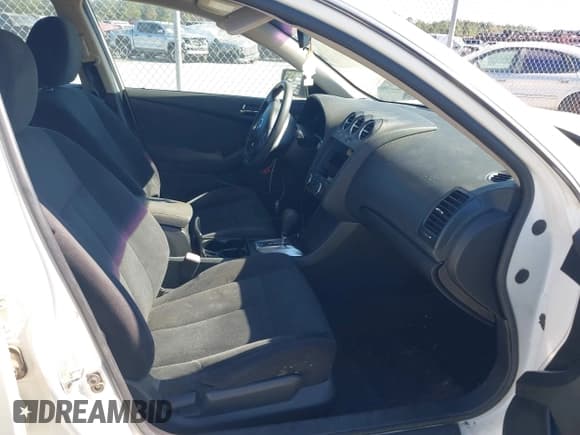 ✅ 2011 Nissan Altima S • VIN: 1N4AL2AP3BN476225 • Lot: 43611128. Listed on IAAI with 214,559 mi. Free auction sales archive from the USA and detailed vehicle history report at DreamBid. Image 5.