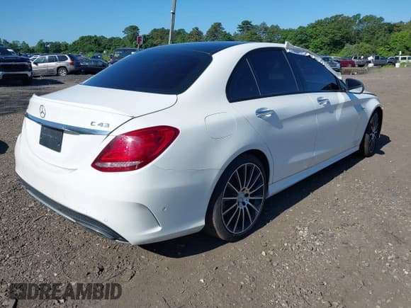 ✅ 2017 Mercedes-Benz C 43 AMG • VIN: 55SWF6EB6HU185222 • Lot: 42534527. Wystawiony na IAAI z przebiegiem 49 474 mil. Bezpłatny archiwum sprzedaży aukcyjnych z USA i szczegółowy raport historii pojazdu na DreamBid. Zdjęcie 4.