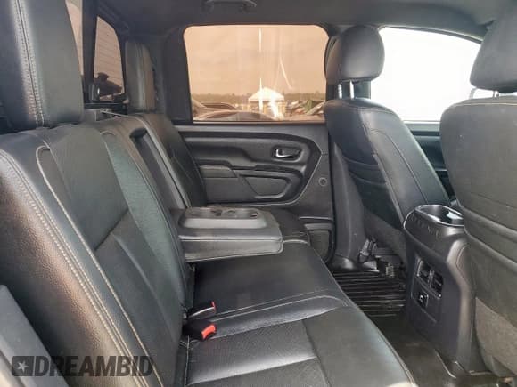 ✅ 2018 Nissan Titan Platinum Reserve • VIN: 1N6BA1F4XJN517703 • Lot: 57260955. Wystawiony na Copart z przebiegiem 110 678 mil. Bezpłatny archiwum sprzedaży aukcyjnych z USA i szczegółowy raport historii pojazdu na DreamBid. Zdjęcie 10.