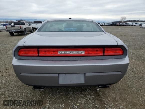 ✅ 2014 Dodge Challenger SXT • VIN: 2C3CDYAG5EH111601 • Lot: 86986824. Wystawiony na Copart z przebiegiem 83 357 mil. Bezpłatny archiwum sprzedaży aukcyjnych z USA i szczegółowy raport historii pojazdu na DreamBid. Zdjęcie 6.