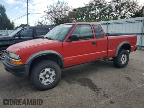 2001 Chevrolet S-10 LS ZR2 с VIN 1GCCT19W818241020, выставлен на аукционе Copart как лот 69522755 с пробегом 176 494 миль миль и Чистый • Clean title. История ставок и продаж доступна на DreamBid. Изображение 1.