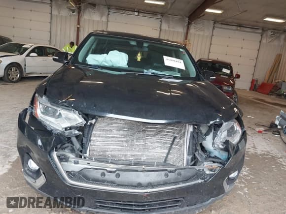 ✅ 2019 Chevrolet Traverse LT Cloth • VIN: 1GNERGKW2KJ123034 • Lot: 43498104. Wystawiony na IAAI z przebiegiem 155 224 mil. Bezpłatny archiwum sprzedaży aukcyjnych z USA i szczegółowy raport historii pojazdu na DreamBid. Zdjęcie 12.