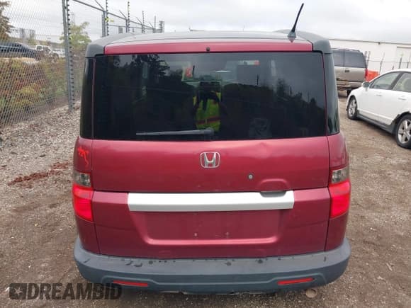 ✅ 2009 Honda Element LX • VIN: 5J6YH28369L000709 • Лот: 43301157. Опубликован ранее на IAAI с пробегом 180 632 миль. Бесплатный доступ к архиву аукционных продаж из США и подробный отчёт об истории автомобиля на DreamBid. Изображение 16.