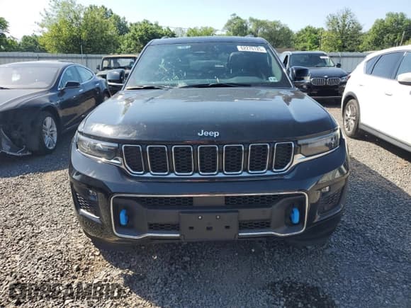 ✅ 2023 Jeep Grand Cherokee Overland • VIN: 1C4RJYD66P8792085 • Lot: 62276125. Listed on Copart with 20,294 mi. Free auction sales archive from the USA and detailed vehicle history report at DreamBid. Image 5.