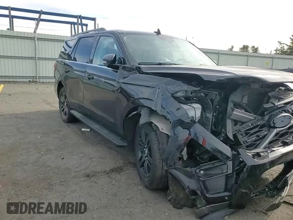 ✅ 2024 Ford Expedition XLT • VIN: 1FMJU1J85REA21358 • Lot: 91669045. Wystawiony na Copart z przebiegiem 48 647 mil. Bezpłatny archiwum sprzedaży aukcyjnych z USA i szczegółowy raport historii pojazdu na DreamBid. Zdjęcie 14.