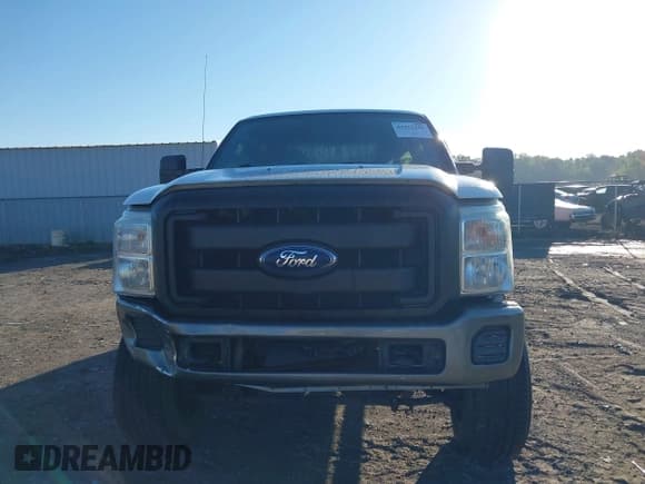 ✅ 2012 Ford F-250 XL • VIN: 1FT7W2B61CEA52982 • Lot: 43322231. Wystawiony na IAAI z przebiegiem 187 030 mil. Bezpłatny archiwum sprzedaży aukcyjnych z USA i szczegółowy raport historii pojazdu na DreamBid. Zdjęcie 12.