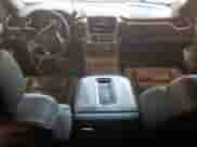 2020 Chevrolet Suburban Premier z VIN 1GNSCJKC1LR218582, wystawiony jako Copart lot #68288835 z przebiegiem 140 961 mil mil oraz Szkoda całkowita • Salvage title. Historia ofert i sprzedaży dostępna na DreamBid. Obrazek 8.