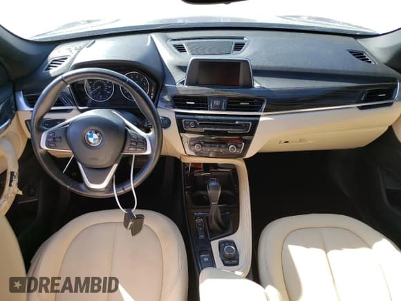 ✅ 2016 BMW X1 xDrive28i • VIN: WBXHT3C37GP885948 • Лот: 91380455. Опубликован ранее на Copart с пробегом Не указан. Бесплатный доступ к архиву аукционных продаж из США и подробный отчёт об истории автомобиля на DreamBid. Изображение 8.