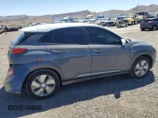 ✅ 2020 Hyundai Kona SEL • VIN: KM8K23AG3LU073145 • Лот: 67925374. Опубликован ранее на Copart с пробегом 26 526 миль. Бесплатный доступ к архиву аукционных продаж из США и подробный отчёт об истории автомобиля на DreamBid. Изображение 3.