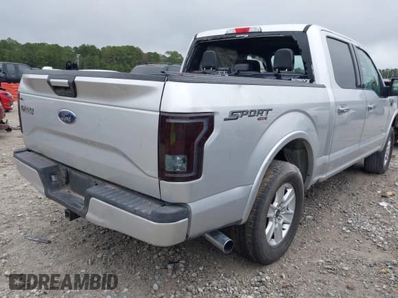 ✅ 2016 Ford F-150 XLT • VIN: 1FTEW1EP5GFD51073 • Lot: 43544659. Wystawiony na IAAI z przebiegiem Nie podano. Bezpłatny archiwum sprzedaży aukcyjnych z USA i szczegółowy raport historii pojazdu na DreamBid. Zdjęcie 4.
