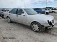 ✅ 1996 Mercedes-Benz E 320 • VIN: WDBJF20F9TJ003169 • Lot: 45449525. Listed on Copart with 171,754 mi. Free auction sales archive from the USA and detailed vehicle history report at DreamBid. Image 4.