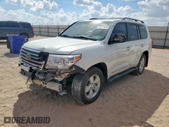 ✅ 2014 Toyota Land Cruiser • VIN: JTMHY7AJ2E4024392 • Лот: 85937895. Опубликован ранее на Copart с пробегом 158 524 миль. Бесплатный доступ к архиву аукционных продаж из США и подробный отчёт об истории автомобиля на DreamBid. Изображение 1.