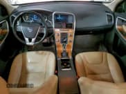 ✅ 2015 Volvo XC60 T5 Drive-E Premier • VIN: YV440MDK9F2734988 • Лот: 95570865. Опубликован ранее на Copart с пробегом 193 353 миль. Бесплатный доступ к архиву аукционных продаж из США и подробный отчёт об истории автомобиля на DreamBid. Изображение 8.