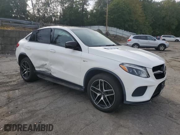 ✅ 2019 Mercedes-Benz GLE 43 AMG • VIN: 4JGED6EB0KA126472 • Lot: 83939775. Wystawiony na Copart z przebiegiem 94 507 mil. Bezpłatny archiwum sprzedaży aukcyjnych z USA i szczegółowy raport historii pojazdu na DreamBid. Zdjęcie 4.