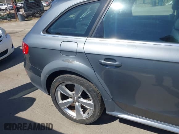 ✅ 2013 Audi allroad A4 Premium Plus • VIN: WA1UFAFL7DA044000 • Лот: 42346281. Опубликован ранее на IAAI с пробегом 107 019 миль. Бесплатный доступ к архиву аукционных продаж из США и подробный отчёт об истории автомобиля на DreamBid. Изображение 18.