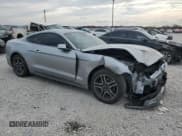 ✅ 2021 Ford Mustang EcoBoost Premium • VIN: 1FA6P8THXM5105679 • Lot: 92796475. Wystawiony na Copart z przebiegiem 82 377 mil. Bezpłatny archiwum sprzedaży aukcyjnych z USA i szczegółowy raport historii pojazdu na DreamBid. Zdjęcie 4.