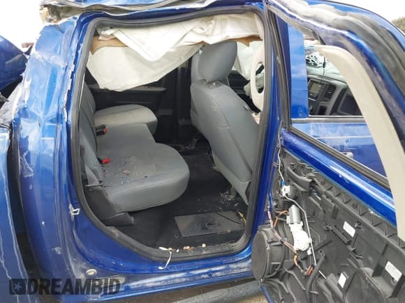 ✅ 2015 Ram 1500 Express • VIN: 1C6RR6KT8FS553779 • Lot: 40710613. Wystawiony na IAAI z przebiegiem 155 663 mil. Bezpłatny archiwum sprzedaży aukcyjnych z USA i szczegółowy raport historii pojazdu na DreamBid. Zdjęcie 8.