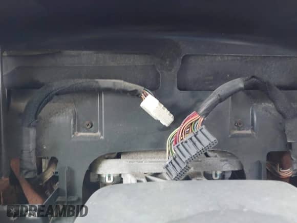 2003 Dodge 1500 ST z VIN 1D7HA18N33S347312, wystawiony jako IAAI lot #42521588 z przebiegiem Nie podano mil oraz . Historia ofert i sprzedaży dostępna na DreamBid. Obrazek 7.