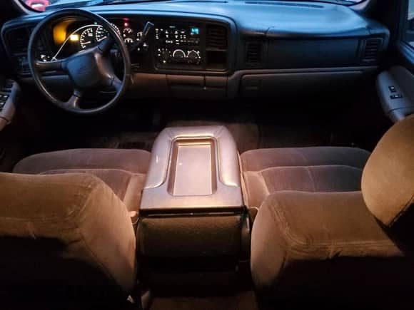 2002 Chevrolet Suburban LT с VIN 1GNFK16Z82J250865, выставлен на аукционе Copart как лот 83793514 с пробегом 267 167 миль миль и Чистый • Clean title. История ставок и продаж доступна на DreamBid. Изображение 8.