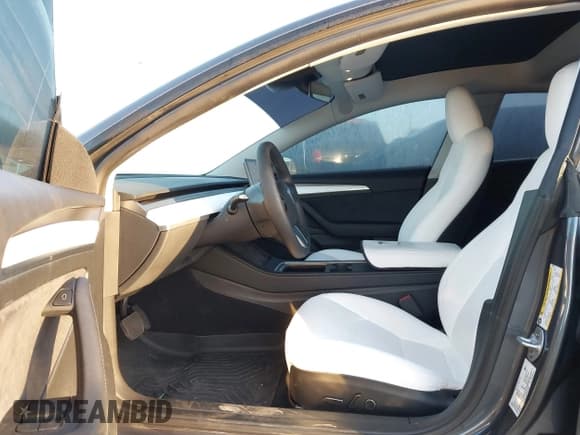 ✅ 2023 Tesla Model 3 • VIN: 5YJ3E1EA9PF631363 • Lot: 43508466. Wystawiony na IAAI z przebiegiem 58 383 mil. Bezpłatny archiwum sprzedaży aukcyjnych z USA i szczegółowy raport historii pojazdu na DreamBid. Zdjęcie 5.