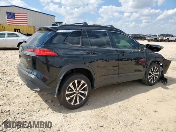 ✅ 2024 Toyota Corolla Cross XLE • VIN: 7MUDAAAG7RV082616 • Лот: 84710335. Опубликован ранее на Copart с пробегом 17 282 миль. Бесплатный доступ к архиву аукционных продаж из США и подробный отчёт об истории автомобиля на DreamBid. Изображение 3.