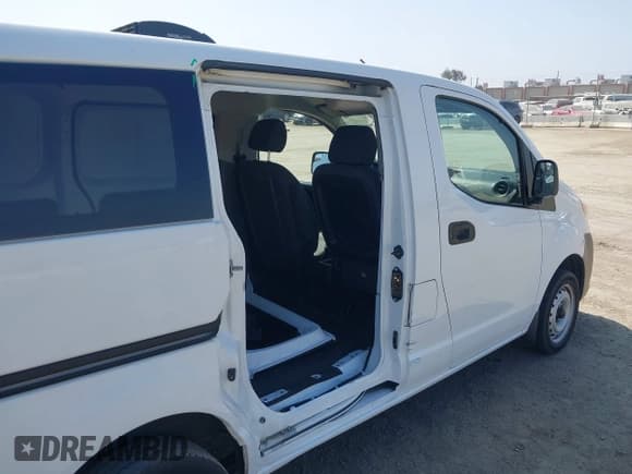 ✅ 2019 Nissan NV200 SV • VIN: 3N6CM0KN4KK710439 • Lot: 42648330. Listed on IAAI with 33,060 mi. Free auction sales archive from the USA and detailed vehicle history report at DreamBid. Image 6.