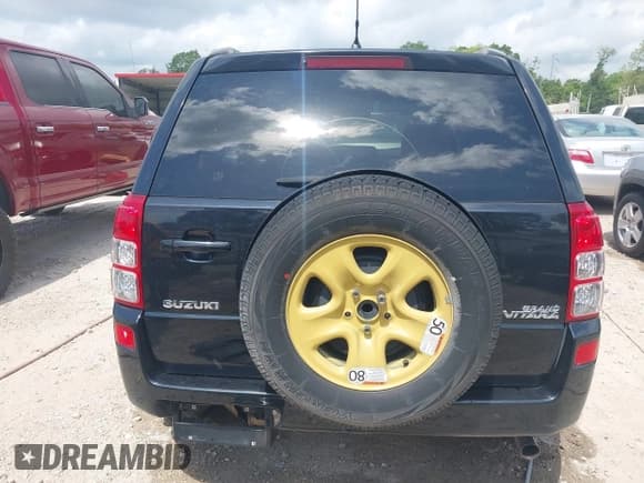 ✅ 2007 Suzuki Grand Vitara Luxury • VIN: JS3TE947774201098 • Lot: 42280178. Wystawiony na IAAI z przebiegiem 189 147 mil. Bezpłatny archiwum sprzedaży aukcyjnych z USA i szczegółowy raport historii pojazdu na DreamBid. Zdjęcie 17.