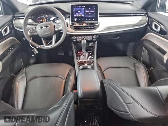 ✅ 2025 Jeep Compass Limited • VIN: 3C4NJDCN5ST514112 • Lot: 95560105. Listed on Copart with 34,832 mi. Free auction sales archive from the USA and detailed vehicle history report at DreamBid. Image 8.