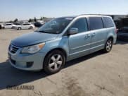 ✅ 2009 Volkswagen Routan SEL • VIN: 2V8HW54X59R601482 • Lot: 68299245. Listed on Copart with 179,564 mi. Free auction sales archive from the USA and detailed vehicle history report at DreamBid. Image 1.