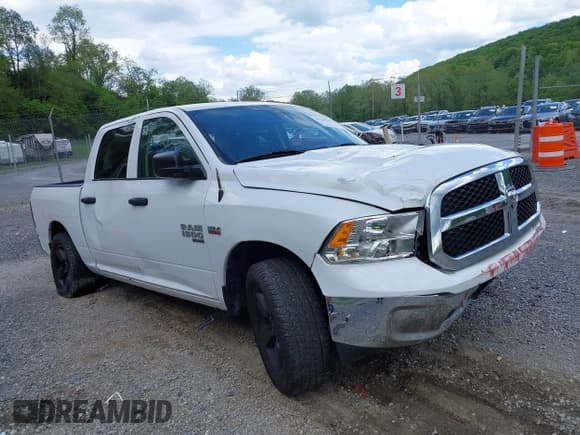 ✅ 2019 Ram 1500 Express • VIN: 1C6RR6KT5KS552244 • Lot: 42159195. Wystawiony na IAAI z przebiegiem 114 599 mil. Bezpłatny archiwum sprzedaży aukcyjnych z USA i szczegółowy raport historii pojazdu na DreamBid. Zdjęcie 1.