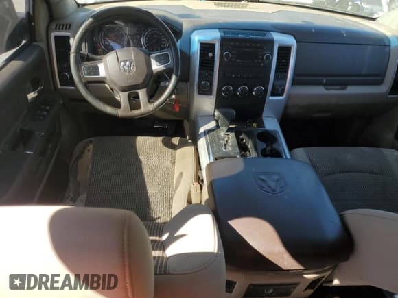 ✅ 2010 Dodge 1500 Laramie • VIN: 1D7RV1CT1AS199219 • Lot: 46067955. Wystawiony na Copart z przebiegiem 194 238 mil. Bezpłatny archiwum sprzedaży aukcyjnych z USA i szczegółowy raport historii pojazdu na DreamBid. Zdjęcie 8.