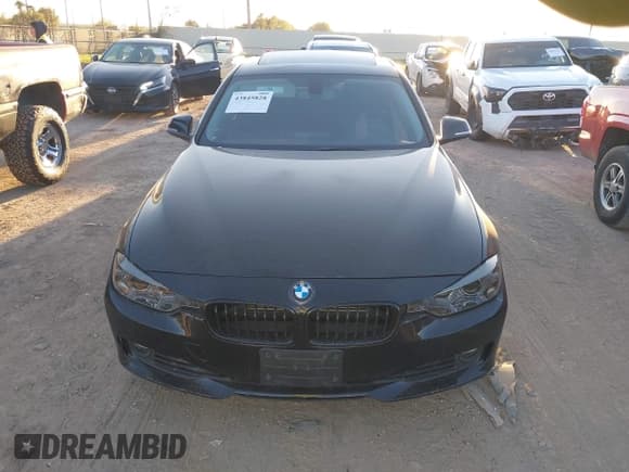 ✅ 2013 BMW 3 Series ActiveHybrid 3 • VIN: WBA3F9C58DF484300 • Lot: 43845828. Wystawiony na IAAI z przebiegiem 109 690 mil. Bezpłatny archiwum sprzedaży aukcyjnych z USA i szczegółowy raport historii pojazdu na DreamBid. Zdjęcie 12.