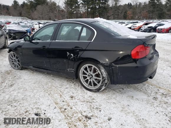 ✅ 2010 BMW 3 Series 335i xDrive • VIN: WBAPL3C51AA407784 • Лот: 59004125. Опубликован ранее на Copart с пробегом 211 708 миль. Бесплатный доступ к архиву аукционных продаж из США и подробный отчёт об истории автомобиля на DreamBid. Изображение 2.