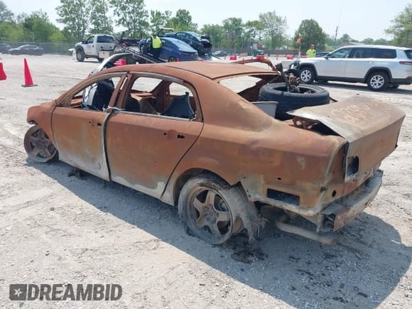 ✅ 2011 Chevrolet Malibu 1LS • VIN: 1G1ZB5E1XBF364287 • Lot: 42395901. Listed on IAAI with Not provided. Free auction sales archive from the USA and detailed vehicle history report at DreamBid. Image 3.