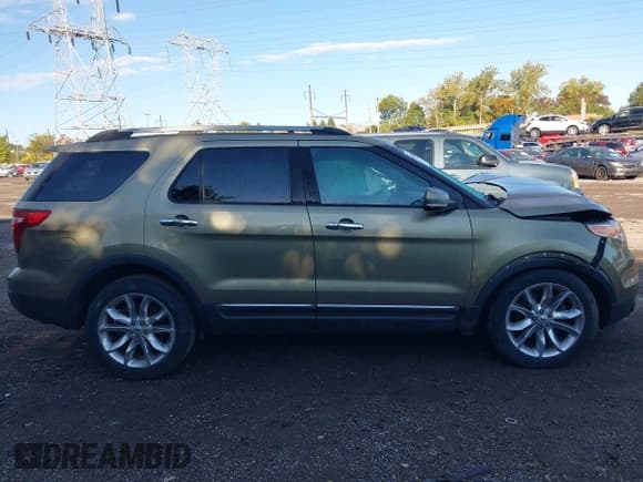 ✅ 2013 Ford Explorer Limited • VIN: 1FM5K7F96DGA83201 • Lot: 43503470. Wystawiony na IAAI z przebiegiem 118 804 mil. Bezpłatny archiwum sprzedaży aukcyjnych z USA i szczegółowy raport historii pojazdu na DreamBid. Zdjęcie 13.
