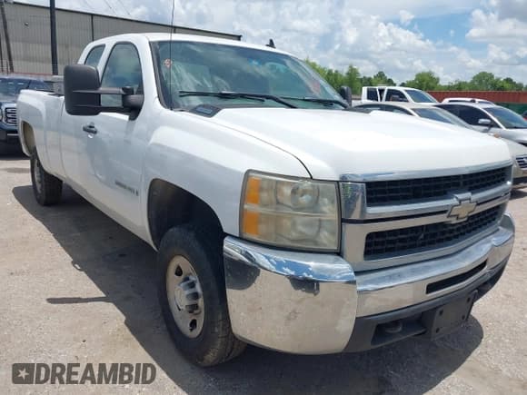 ✅ 2009 Chevrolet Silverado 2500HD Work Truck • VIN: 1GCHC49K79E156509 • Lot: 42566650. Wystawiony na IAAI z przebiegiem 218 736 mil. Bezpłatny archiwum sprzedaży aukcyjnych z USA i szczegółowy raport historii pojazdu na DreamBid. Zdjęcie 1.
