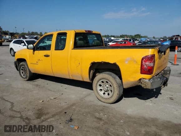 ✅ 2008 Chevrolet Silverado 1500 Work Truck • VIN: 1GCEC19C08Z150911 • Lot: 72320694. Listed on Copart with 136,128 mi. Free auction sales archive from the USA and detailed vehicle history report at DreamBid. Image 2.