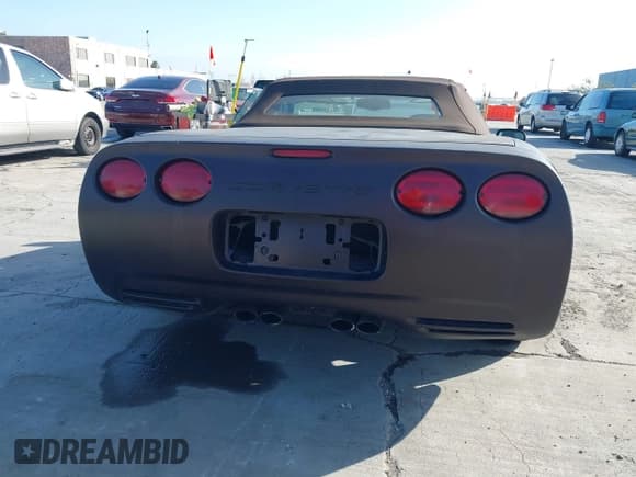 ✅ 2001 Chevrolet Corvette • VIN: 1G1YY32G915117922 • Lot: 43833203. Listed on IAAI with 128,921 mi. Free auction sales archive from the USA and detailed vehicle history report at DreamBid. Image 16.
