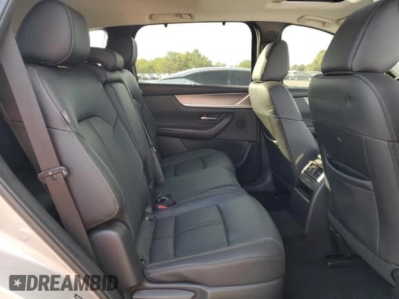 ✅ 2024 Mazda CX-90 Preferred • VIN: JM3KKBHDXR1133336 • Lot: 81926335. Wystawiony na Copart z przebiegiem 9 770 mil. Bezpłatny archiwum sprzedaży aukcyjnych z USA i szczegółowy raport historii pojazdu na DreamBid. Zdjęcie 11.