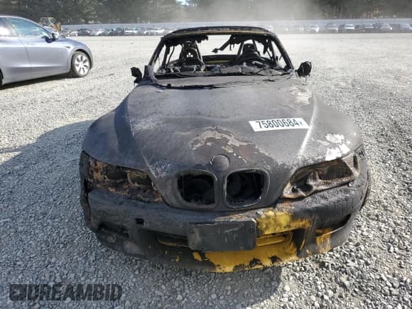 ✅ 2001 BMW Z3 3.0 • VIN: WBACN53491LJ58795 • Lot: 75800684. Wystawiony na Copart z przebiegiem Nie podano. Bezpłatny archiwum sprzedaży aukcyjnych z USA i szczegółowy raport historii pojazdu na DreamBid. Zdjęcie 5.