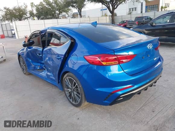 2018 Hyundai Elantra Sport с VIN KMHD04LB9JU612211, выставлен на аукционе IAAI как лот 40570984 с пробегом 76 198 миль миль и . История ставок и продаж доступна на DreamBid. Изображение 3.