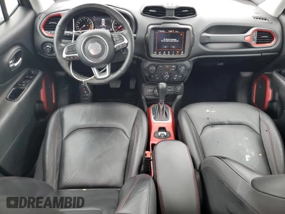 ✅ 2021 Jeep Renegade Trailhawk • VIN: ZACNJDC13MPM92129 • Lot: 67817185. Wystawiony na Copart z przebiegiem 48 595 mil. Bezpłatny archiwum sprzedaży aukcyjnych z USA i szczegółowy raport historii pojazdu na DreamBid. Zdjęcie 8.