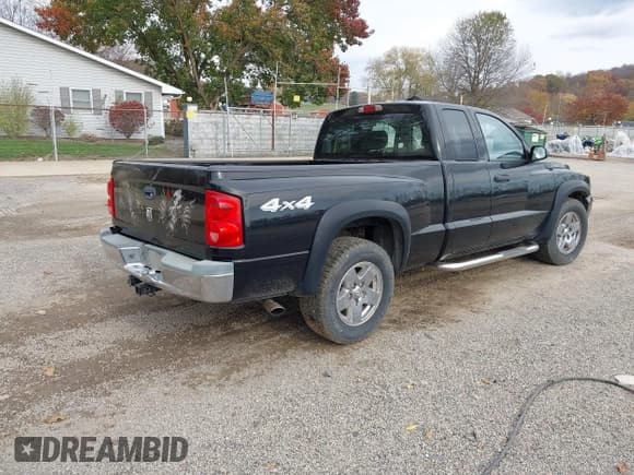 ✅ 2006 Dodge Dakota SLT • VIN: 1D7HW42N36S547476 • Lot: 43603516. Wystawiony na IAAI z przebiegiem 100 434 mil. Bezpłatny archiwum sprzedaży aukcyjnych z USA i szczegółowy raport historii pojazdu na DreamBid. Zdjęcie 4.