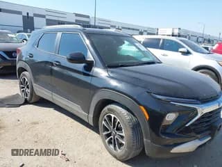 ✅ 2024 Chevrolet TrailBlazer LT • VIN: KL79MPSL5RB195202 • Лот: 43448635. Опубликован ранее на IAAI с пробегом 20 365 миль. Бесплатный доступ к архиву аукционных продаж из США и подробный отчёт об истории автомобиля на DreamBid. Изображение 1.