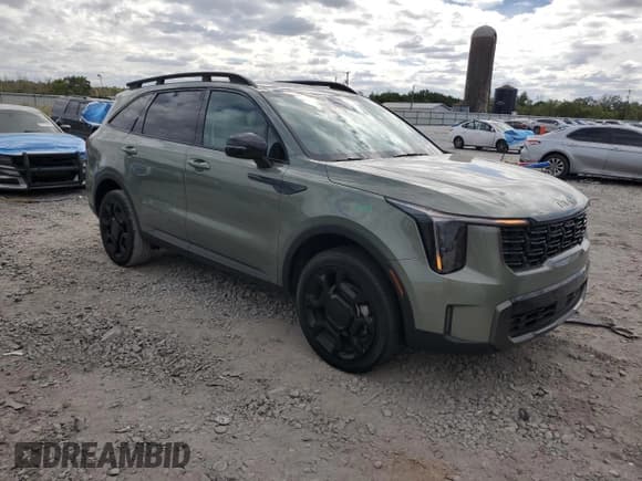 ✅ 2025 Kia Sorento EX • VIN: 5XYRHDJF8SG342528 • Lot: 85097555. Listed on Copart with 16,558 mi. Free auction sales archive from the USA and detailed vehicle history report at DreamBid. Image 4.