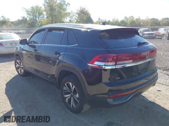 ✅ 2025 Volkswagen Atlas SE • VIN: 1V2LE2CA8SC208805 • Lot: 43202941. Listed on IAAI with 9,921 mi. Free auction sales archive from the USA and detailed vehicle history report at DreamBid. Image 3.